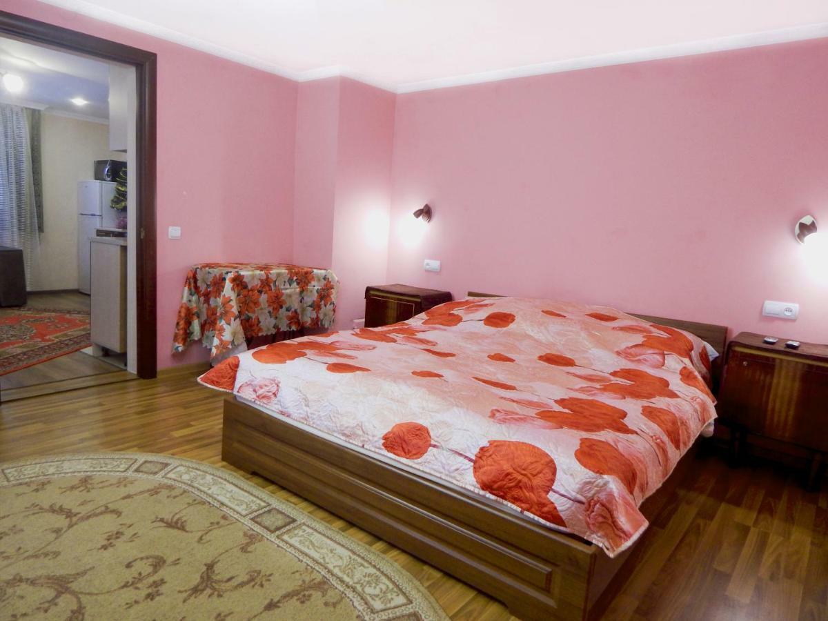 Cottage Svitanok Lopushnoye 外观 照片